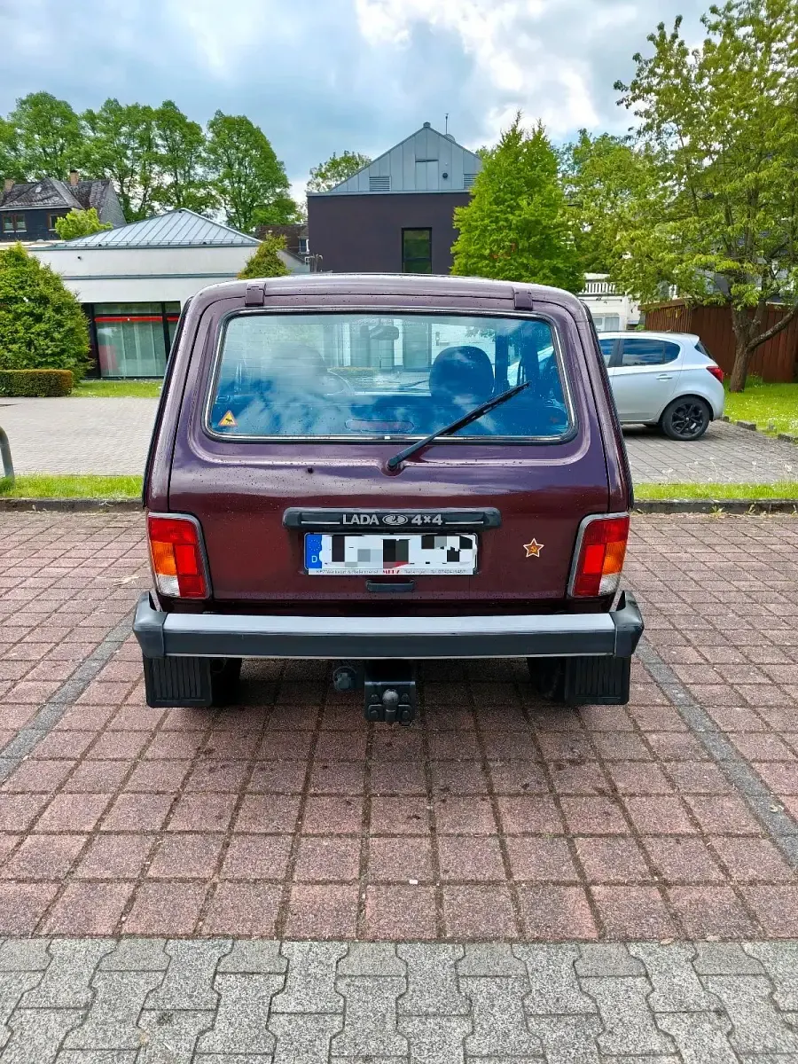 Usata Lada niva 83 CV (61 kW) 2014 Rosso SUV
