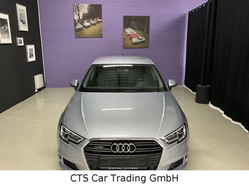 Silber Gebraucht 2020 Audi A3 Sport Limousine | 24.900 € (Guter Preis) - Bild 1/4