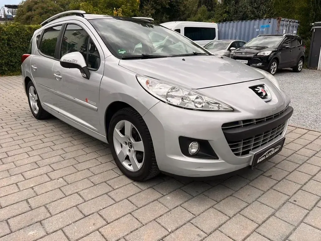 Gebraucht Peugeot 207 Premium 120 PS (88 kW) 2011 Grau Kombi