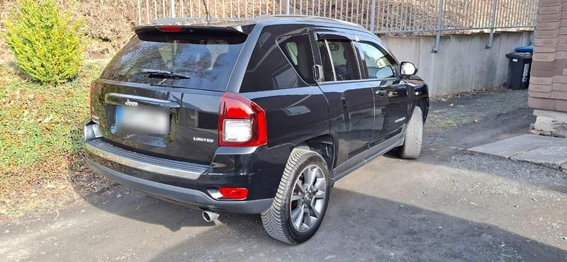 Gebraucht Jeep Compass Limited 163 PS (119 kW) 2013 Schwarz SUV