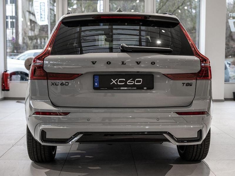 Neu Volvo XC60 Plus 455 PS (334 kW) 2026 Grau SUV