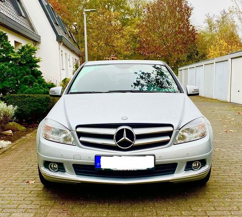 Gebraucht Mercedes C200 136 PS (100 kW) 2010 Silber Limousine