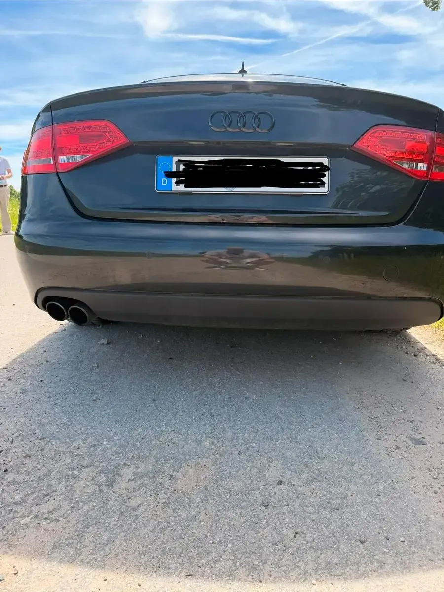 Gebraucht Audi A4 160 PS (117 kW) 2010 Schwarz Limousine