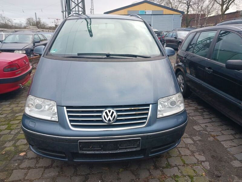 Grau Gebraucht 2005 VW Sharan Goal Van / Kleinbus | 3.300 € (Fairer Preis) - Bild 1/4