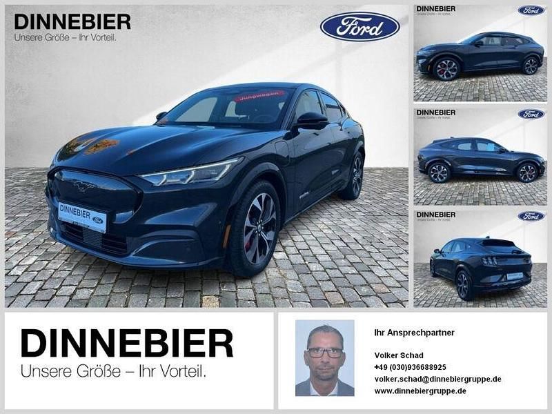 Grau (metallic) Gebraucht 2022 Ford Mustang Mach-E SUV | 35.775 € (Guter Preis) - Bild 1/4
