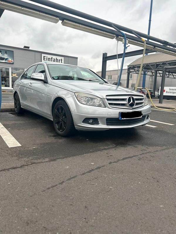 Silber Gebraucht 2007 Mercedes C180 Limousine | 5.999 € (Teuer) - Bild 1/4