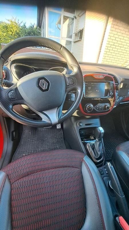Gebraucht Renault Captur XMOD 118 PS (86 kW) 2016 Rot SUV