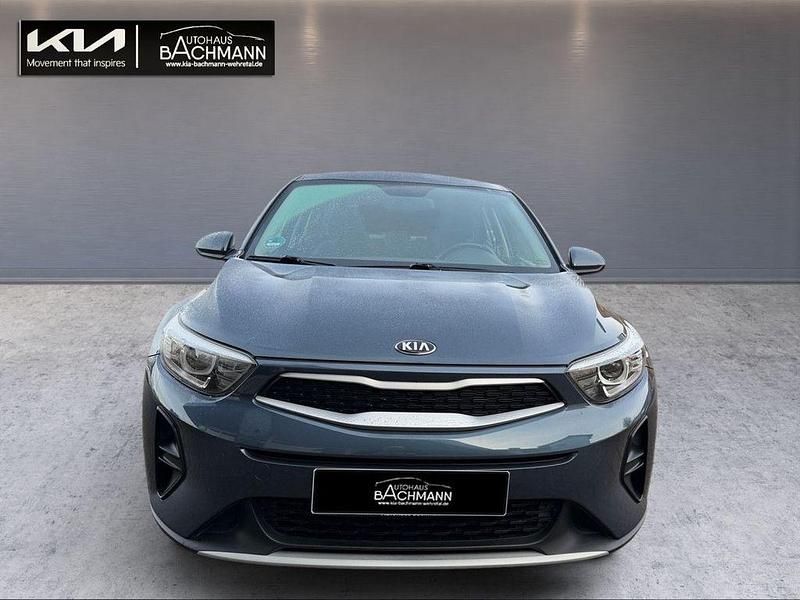 Blau Gebraucht 2018 Kia Stonic Edition 7 SUV | 11.980 € (Fairer Preis) - Bild 1/4