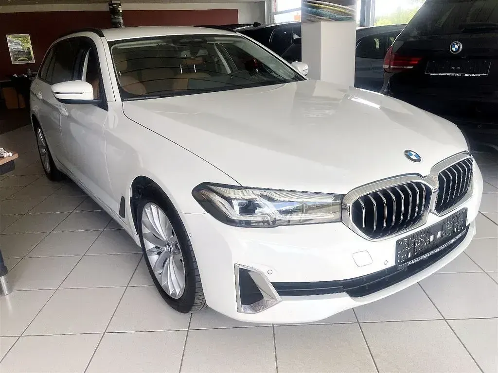 Gebraucht BMW 530 Luxury Line 286 PS (210 kW) 2023 Weiß Limousine