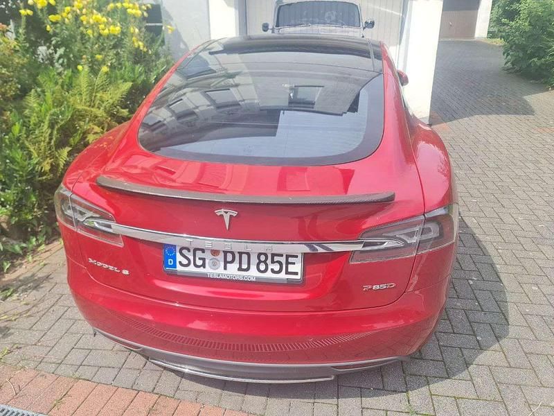 Gebraucht Tesla Model S Performance 500 kW (680 PS) 2016 Rot Kleinwagen