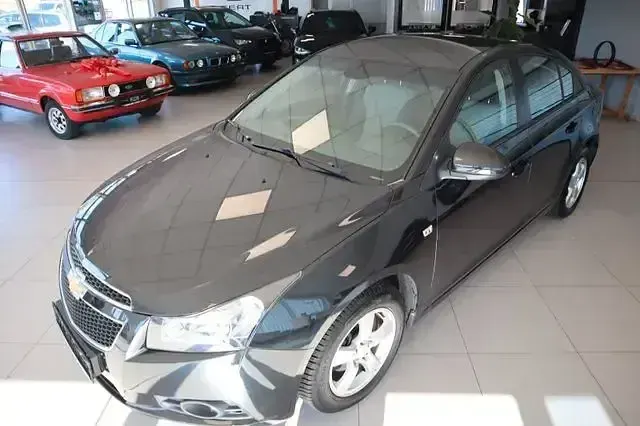 Gebraucht Chevrolet Cruze LS 113 PS (83 kW) 2011 Carbon flash Limousine