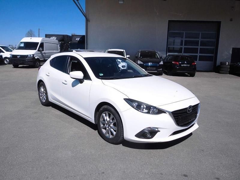 Gebraucht Mazda 3 Center-Line 150 PS (110 kW) 2015 Weiß Limousine