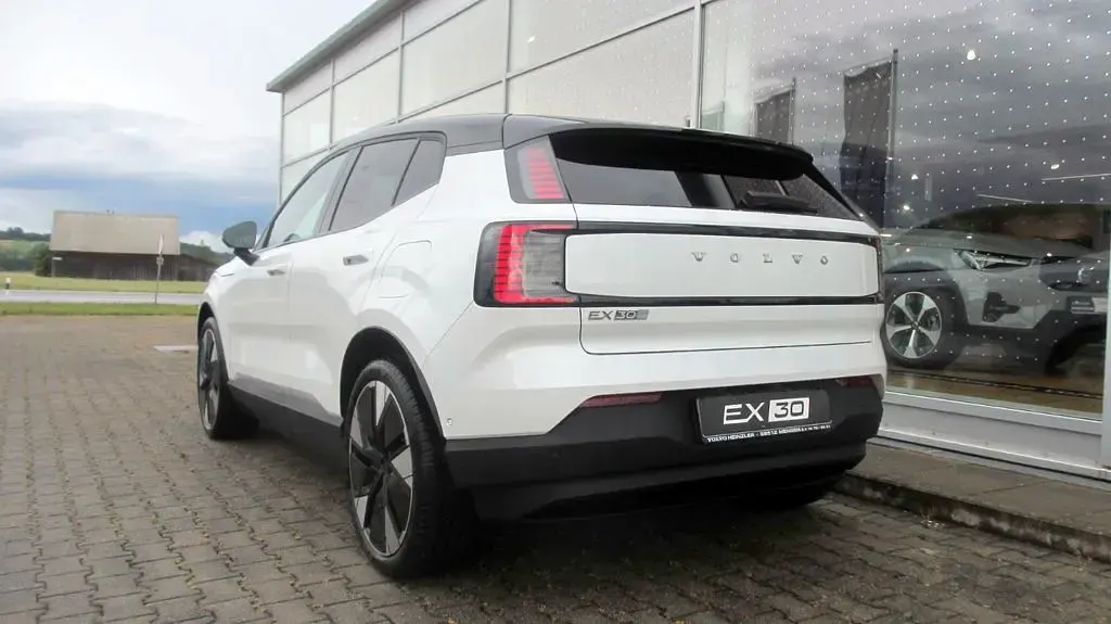 Neu Volvo EX30 Ultra 200 kW (272 PS) 2025 Weiß SUV