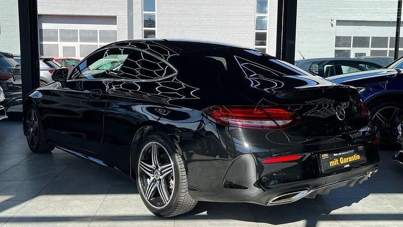 Gebraucht Mercedes C200 AMG line 184 PS (135 kW) 2020 Schwarz Coupé