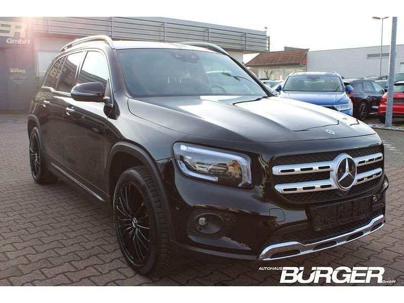 Gebraucht Mercedes GLB200 163 PS (119 kW) 2023 Schwarz SUV