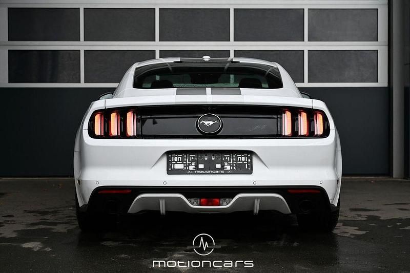 Gebraucht Ford Mustang Basis 315 PS (231 kW) 2017 Weiß
