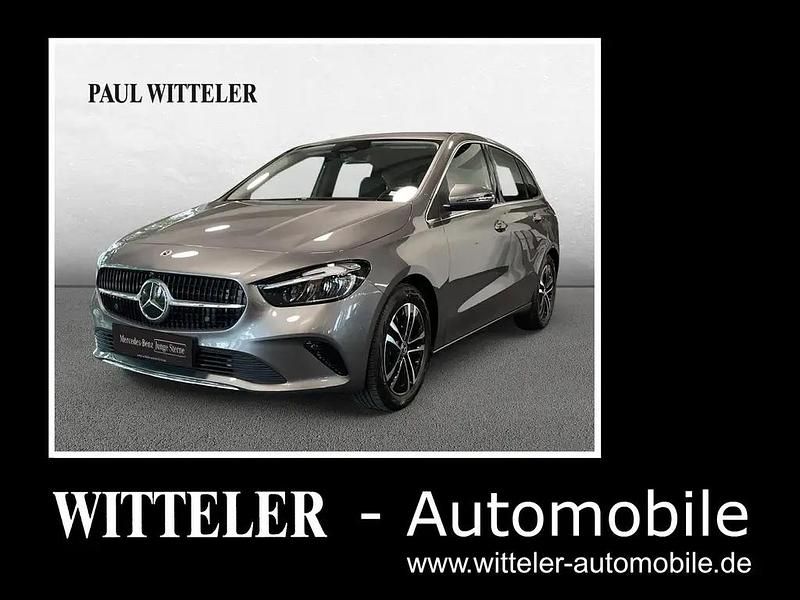 Lack mountaingrau Gebraucht 2024 Mercedes B220 Progressive Van / Kleinbus | 38.990 € (Fairer Preis) - Bild 1/4
