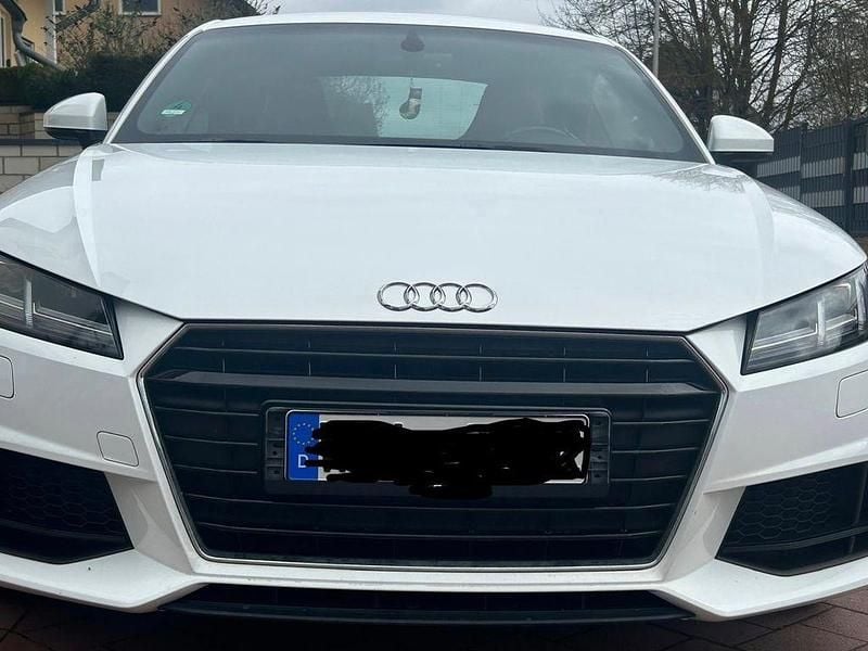 Gebraucht Audi TT Sport 179 PS (131 kW) 2016 Weiß Coupé