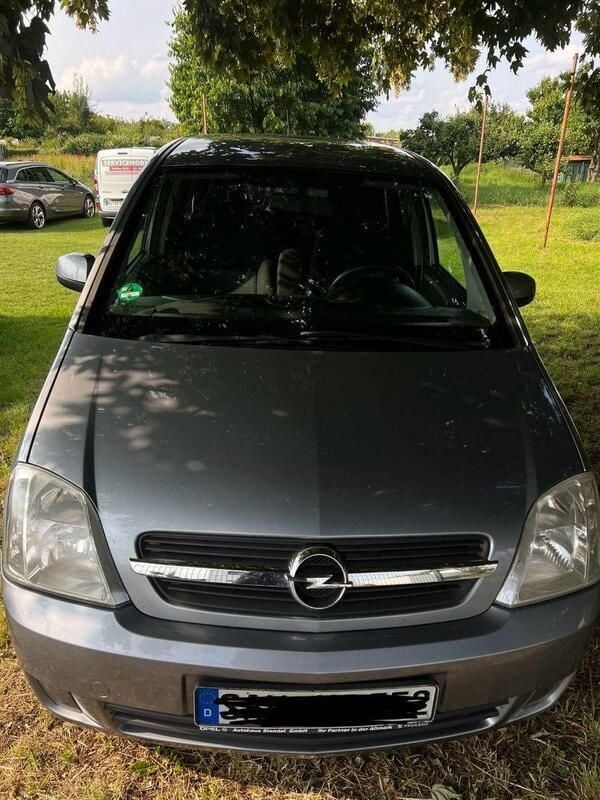 Silber Gebraucht 2006 Opel Meriva Enjoy Van / Kleinbus | 1.900 € (Etwas zu teuer) - Bild 1/4