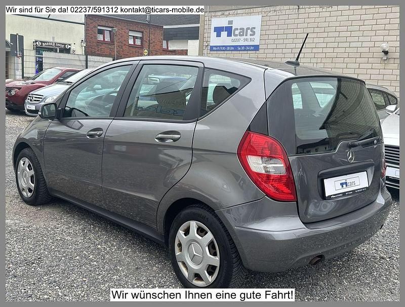 Gebraucht Mercedes A160 95 PS (69 kW) 2010 Mountaingrau  met. (metallic) Limousine