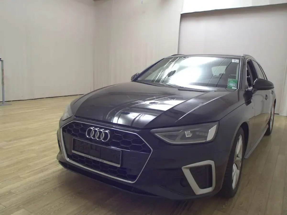 Gebraucht Audi A4 S-Line 163 PS (119 kW) 2021 Schwarz Kombi