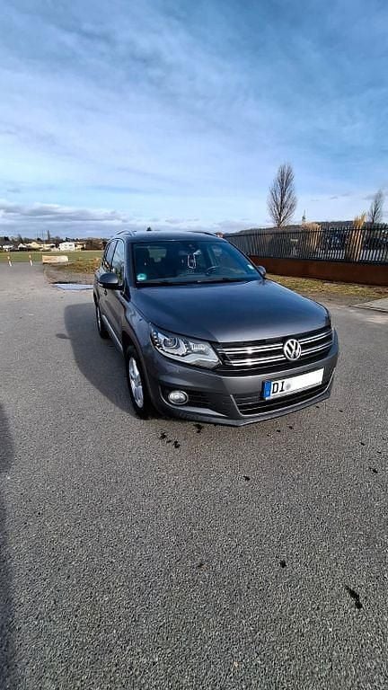 Gebraucht VW Tiguan LOUNGE 150 PS (110 kW) 2016 Grau SUV