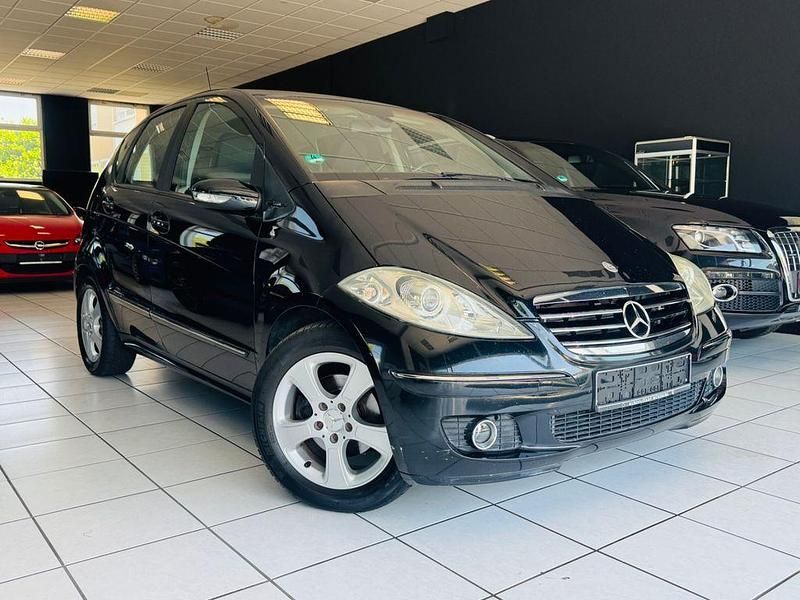 Schwarz Gebraucht 2004 Mercedes A200 Avantgarde Limousine | 2.990 € (Fairer Preis) - Bild 1/4