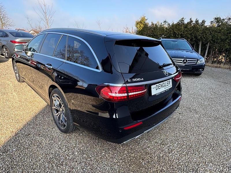 Gebraucht Mercedes E300 AMG 265 PS (194 kW) 2021 Schwarz Limousine