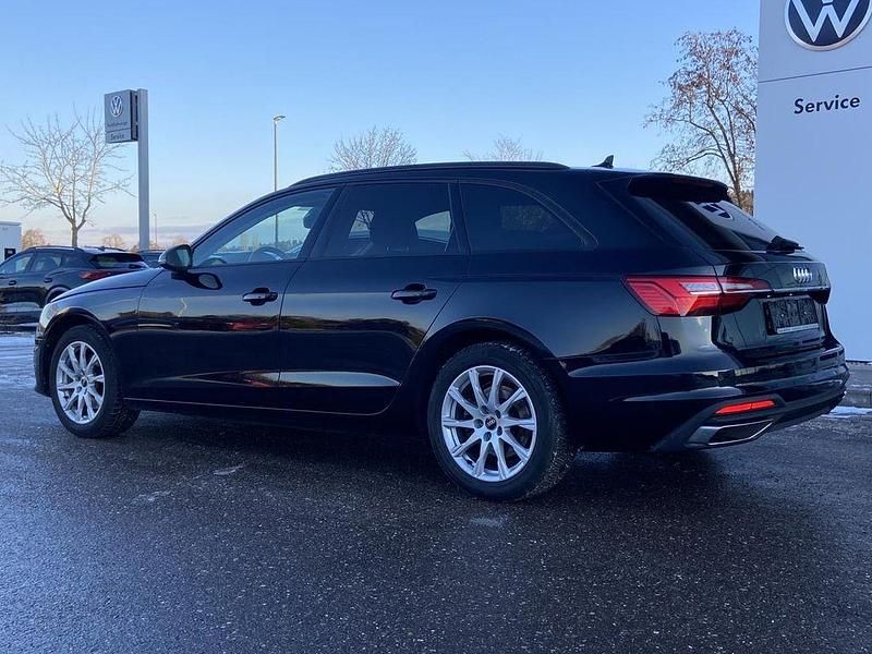 Gebraucht Audi A4 150 PS (110 kW) 2022 Schwarz Kombi
