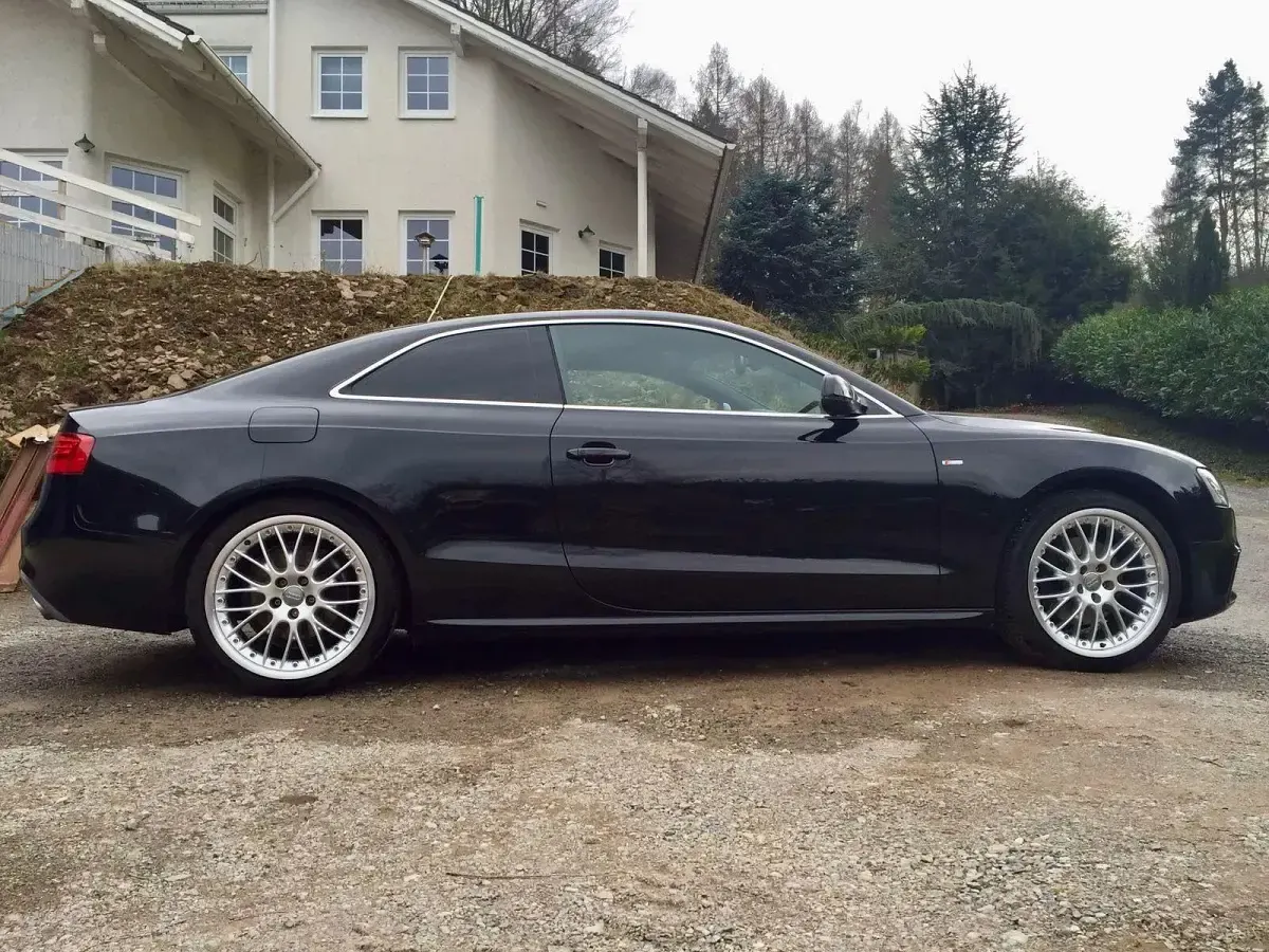 Second-hand Audi A5 Sport 245 CP (180 kW) 2011 Negru Coupe