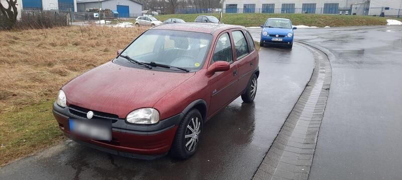 Rot Gebraucht 1996 Opel Corsa Kleinwagen | 900 € (Fairer Preis) - Bild 1/4