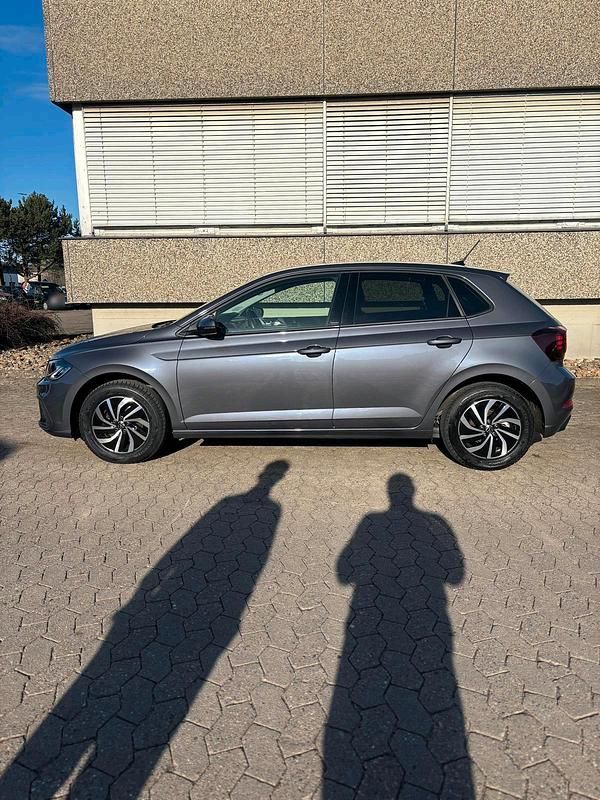 Gebraucht VW Polo 110 PS (80 kW) 2023 Grau Kleinwagen