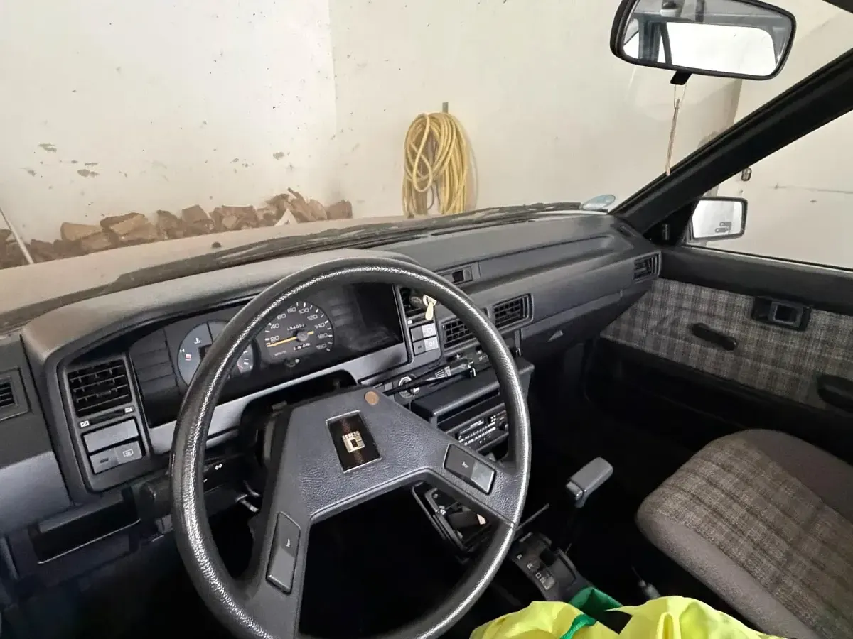 Gebraucht Toyota Corolla 75 PS (55 kW) 1987 Grau Kleinwagen