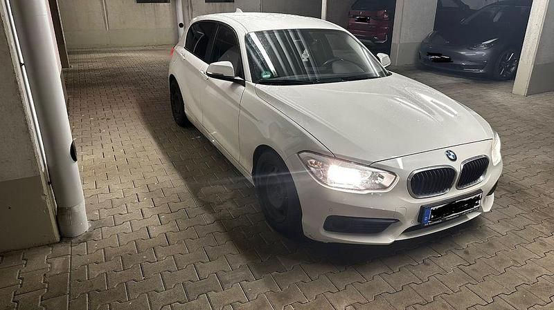 Gebraucht BMW 116 Sport Line 109 PS (80 kW) 2017 Weiß Kleinwagen