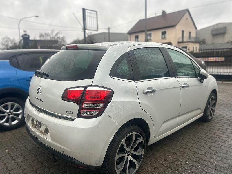 Gebraucht Citroën C3 Exclusive 110 PS (80 kW) 2015 Weiß Limousine