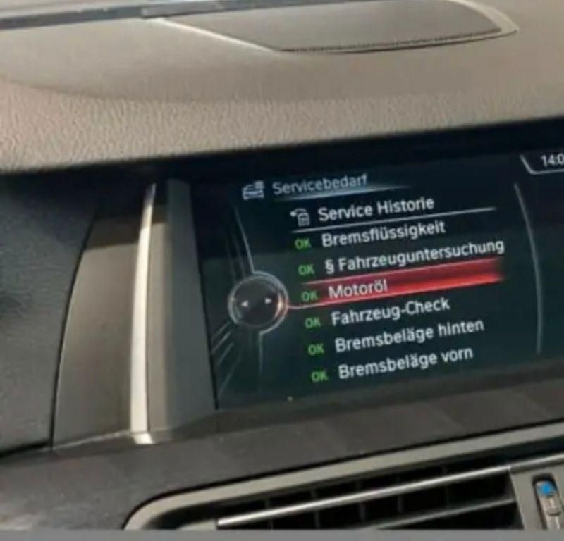 Schwarz Gebraucht 2015 BMW 520 Kombi | 7.599 € (Superpreis) - Bild 1/4