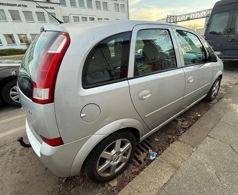 Gebraucht Opel Meriva 100 PS (73 kW) 2005 Silber Van / Kleinbus