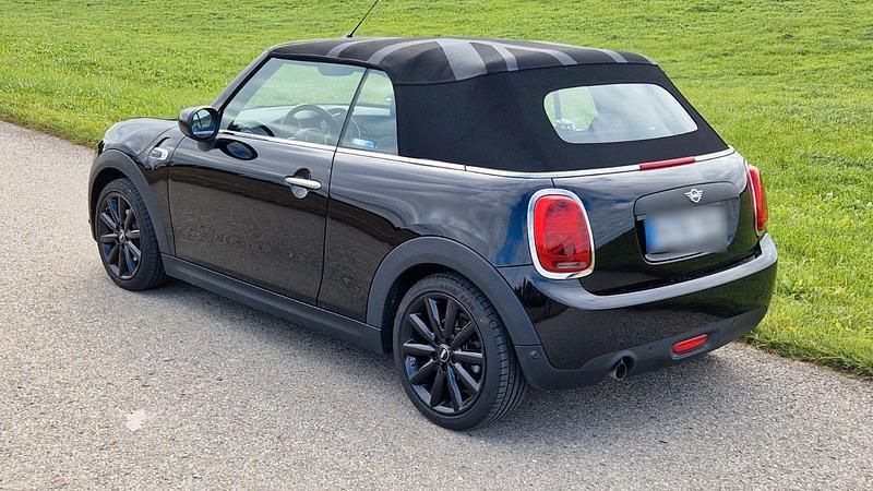 Gebraucht Mini ONE Pepper 102 PS (75 kW) 2021 Schwarz Kleinwagen