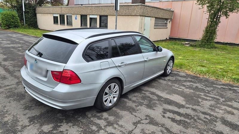 Second-hand BMW 320 Performance 170 CP (125 kW) 2011 Argintiu Break