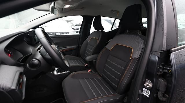 Gebraucht Dacia Sandero Comfort 91 PS (66 kW) 2022 Kometengrau metallic kometengrau metallic SUV