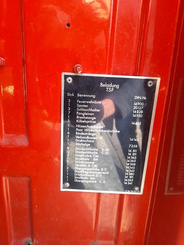 Second-hand VW LT 75 CP (55 kW) 1978 Roșu Monovolum