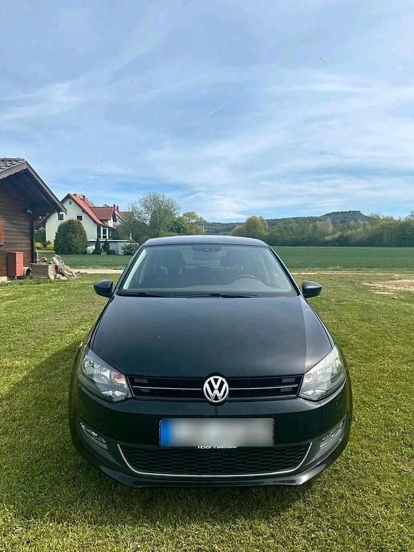 Second-hand VW Polo Life 60 CP (44 kW) 2013 Negru Hatchback