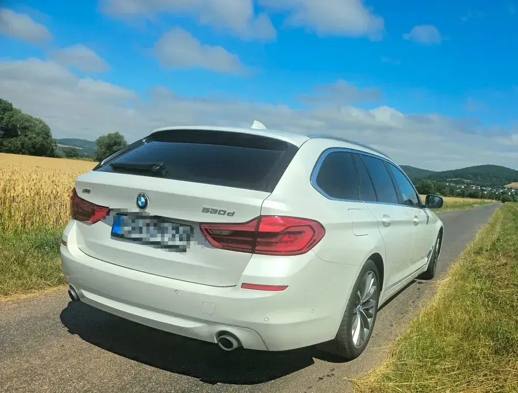 Gebraucht BMW 530 265 PS (194 kW) 2019 Weiß Kombi