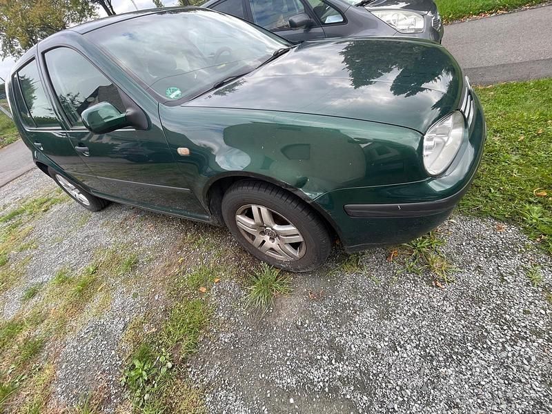Grün Gebraucht 1998 VW Golf IV Limousine | 400 € (Superpreis) - Bild 1/4