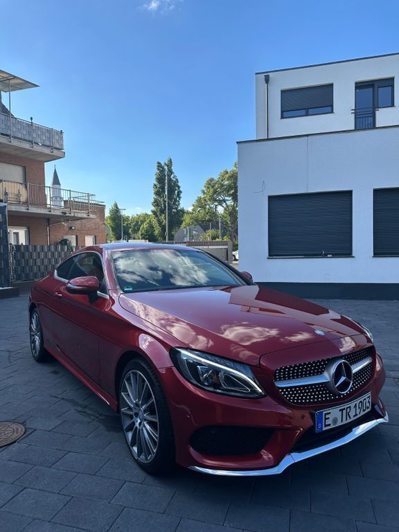 Rot Gebraucht 2016 Mercedes C180 AMG line Coupé | 19.000 € (Fairer Preis) - Bild 1/4