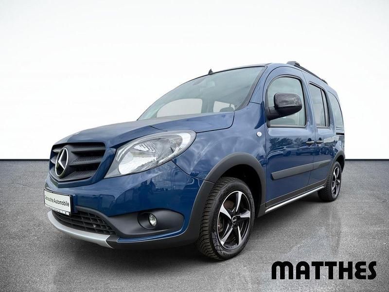Blau Gebraucht 2021 Mercedes Citan 111 Edition Kombi | 16.450 € (Etwas zu teuer) - Bild 1/4