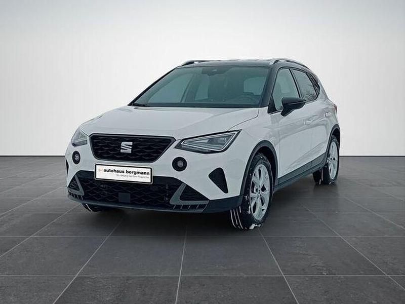 Weiß Gebraucht 2021 Seat Arona FR SUV | 16.912 € (Guter Preis) - Bild 1/4