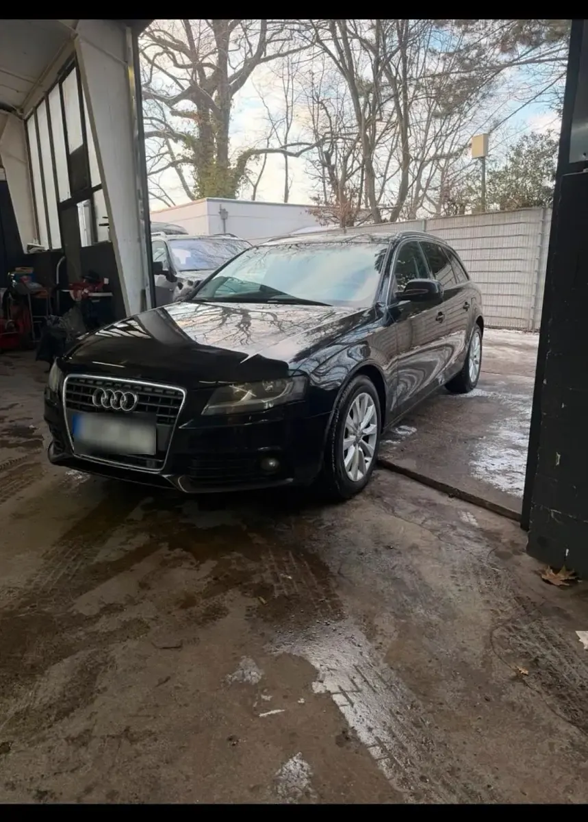 Gebraucht Audi A4 145 PS (106 kW) 2009 Schwarz Kombi