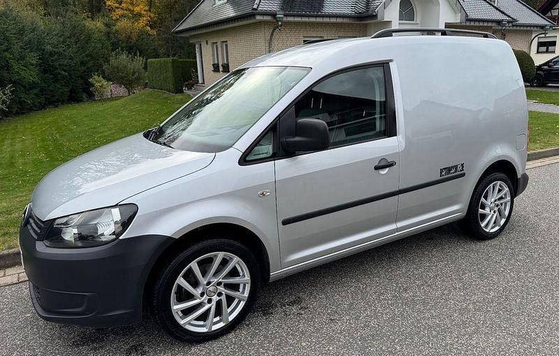 Silber Gebraucht 2012 VW Caddy Trendline Van / Kleinbus | 7.700 € (Fairer Preis) - Bild 1/4