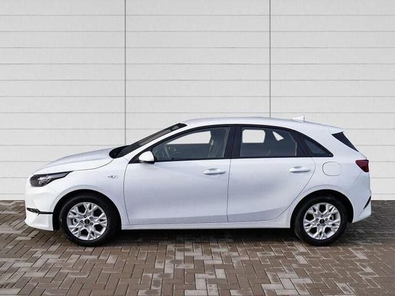 Gebraucht Kia Ceed Edition 7 120 PS (88 kW) 2022 Weiss Kleinwagen